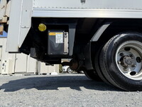 日産アトラスパネルバン中型（4t）[写真25]