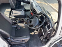 三菱ふそうファイターアルミブロック中型（4t）[写真18]