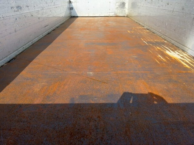 三菱ふそうファイターアルミブロック中型（4t）[写真05]