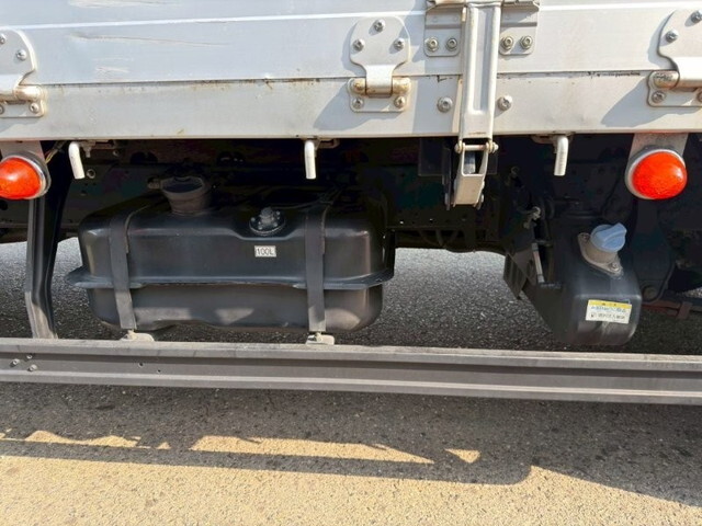 三菱ふそうファイターアルミブロック中型（4t）[写真09]