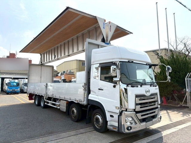 UDトラックスクオンアルミウイング大型（10t）[写真01]