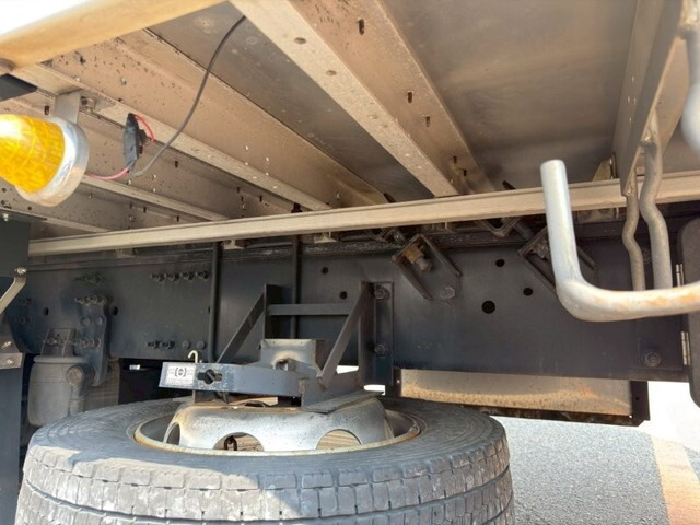 UDトラックスクオンアルミウイング大型（10t）[写真17]