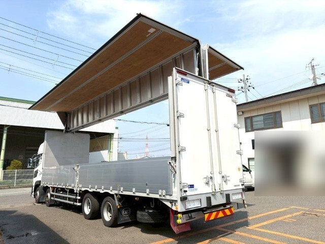 UDトラックスクオンアルミウイング大型（10t）[写真02]