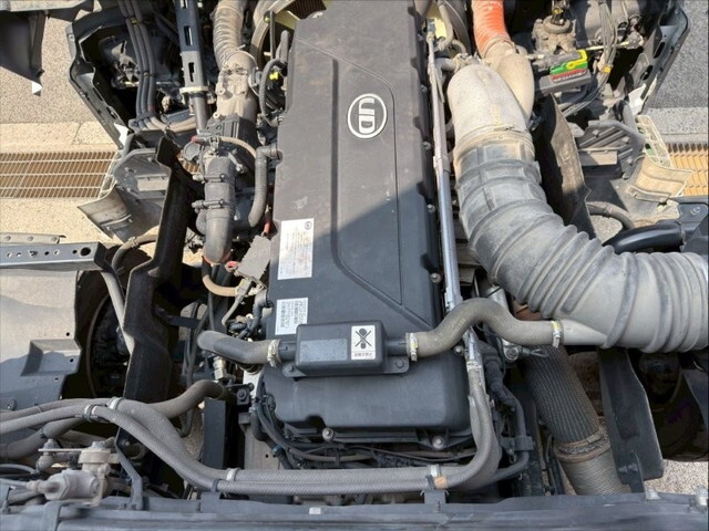 UDトラックスクオンアルミウイング大型（10t）[写真23]