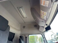 UDトラックスクオンアルミウイング大型（10t）[写真26]