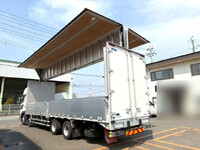 UDトラックスクオンアルミウイング大型（10t）[写真02]