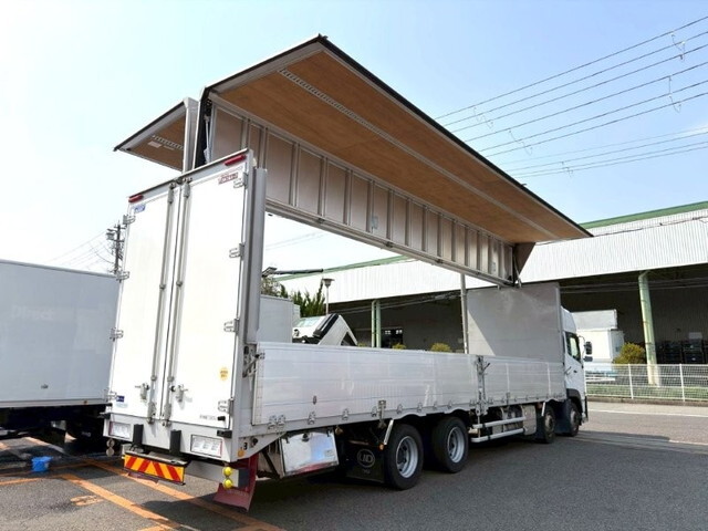 UDトラックスクオンアルミウイング大型（10t）[写真08]