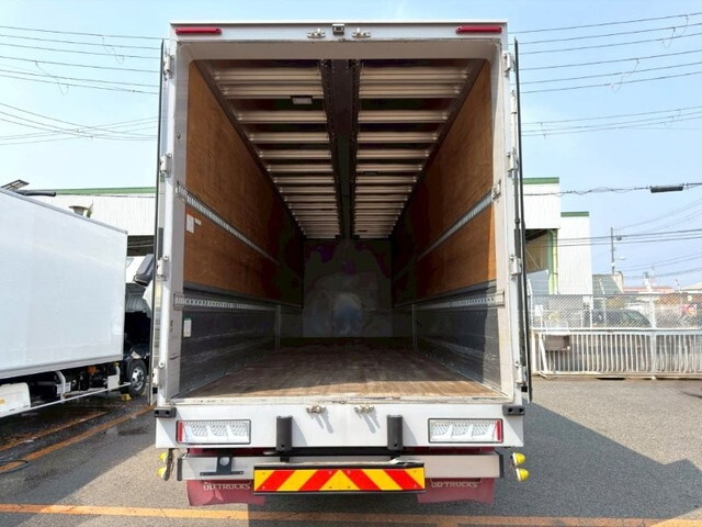 UDトラックスクオンアルミウイング大型（10t）[写真09]