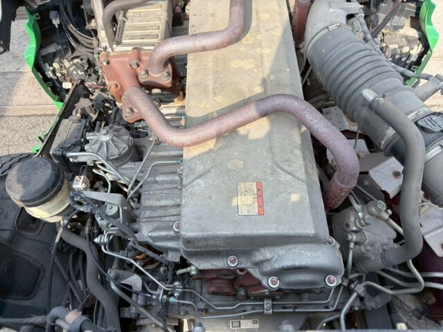 日野プロフィアトレーラーヘッド（トラクターヘッド）大型（10t）[写真17]