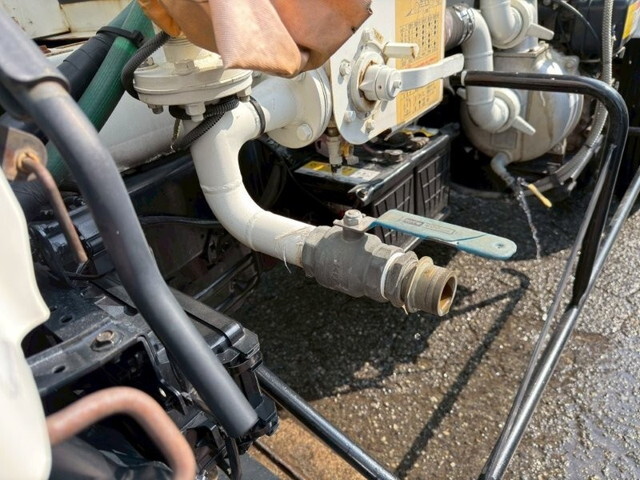 日野デュトロ散水車小型（2t・3t）[写真12]