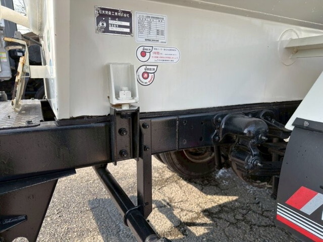 日野デュトロ散水車小型（2t・3t）[写真16]