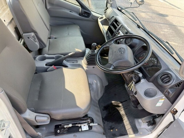 日野デュトロ散水車小型（2t・3t）[写真26]