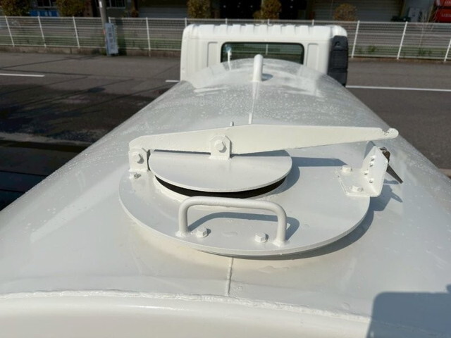 日野デュトロ散水車小型（2t・3t）[写真05]