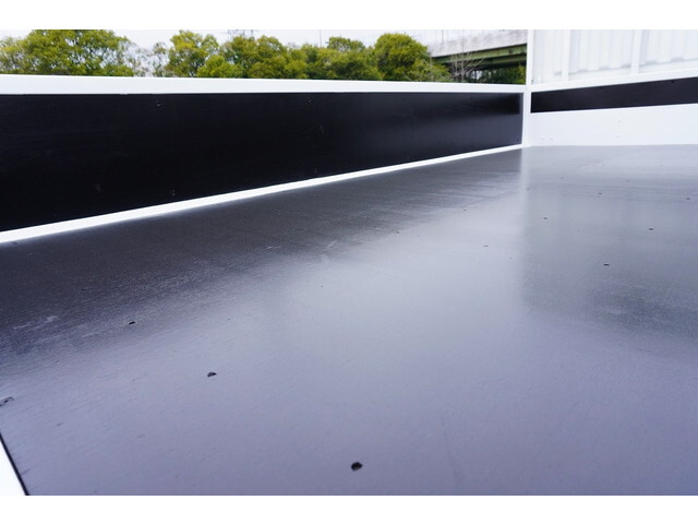 日産アトラス平ボディ小型（2t・3t）[写真13]