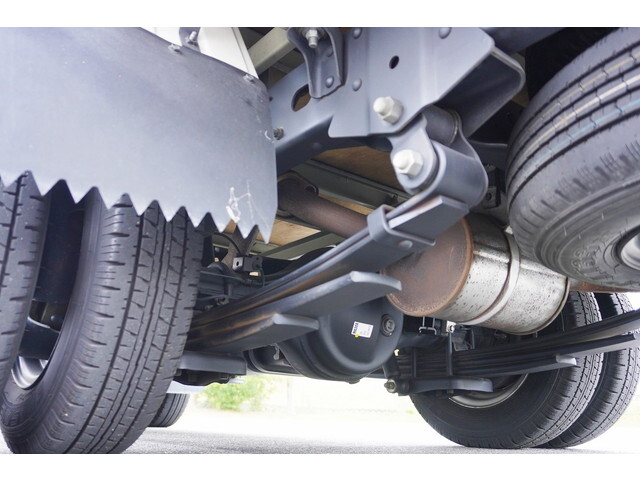 日産アトラス平ボディ小型（2t・3t）[写真20]