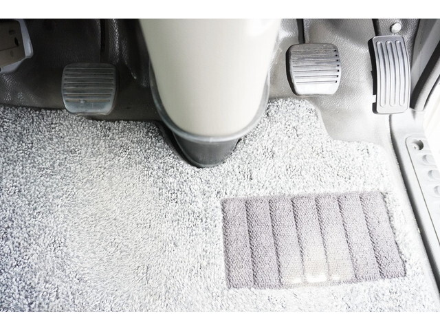 日産アトラス平ボディ小型（2t・3t）[写真30]