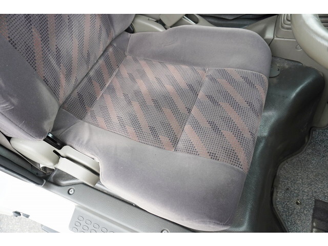 日産アトラス平ボディ小型（2t・3t）[写真36]