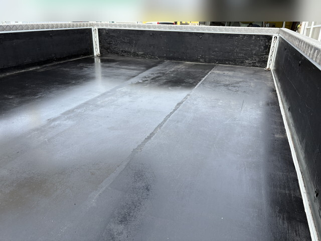 日産アトラスクレーン4段小型（2t・3t）[写真23]