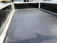 トヨタトヨエース平ボディ小型（2t・3t）[写真13]