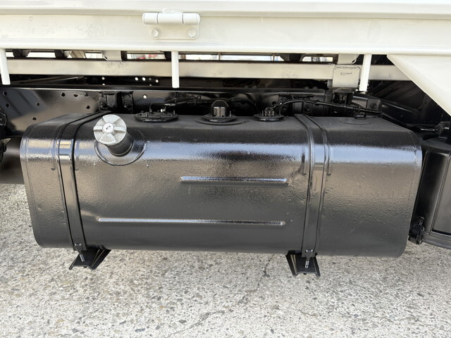 トヨタトヨエース平ボディ小型（2t・3t）[写真14]