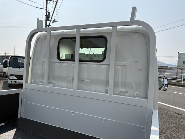 トヨタトヨエース平ボディ小型（2t・3t）[写真08]