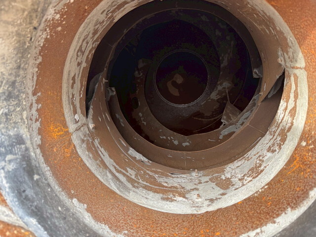 いすゞギガミキサー車（コンクリートミキサー）大型（10t）[写真16]