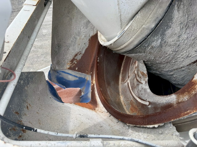 いすゞギガミキサー車（コンクリートミキサー）大型（10t）[写真18]