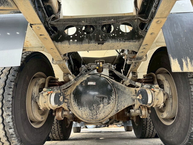 いすゞギガミキサー車（コンクリートミキサー）大型（10t）[写真21]