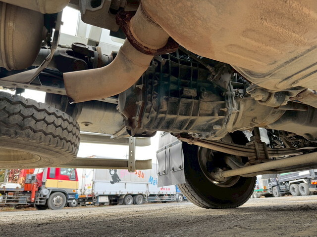 いすゞギガミキサー車（コンクリートミキサー）大型（10t）[写真24]