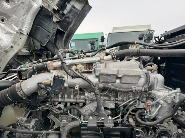 いすゞギガミキサー車（コンクリートミキサー）大型（10t）[写真38]