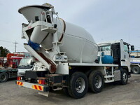 いすゞギガミキサー車（コンクリートミキサー）大型（10t）[写真06]