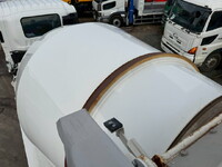 いすゞギガミキサー車（コンクリートミキサー）大型（10t）[写真09]