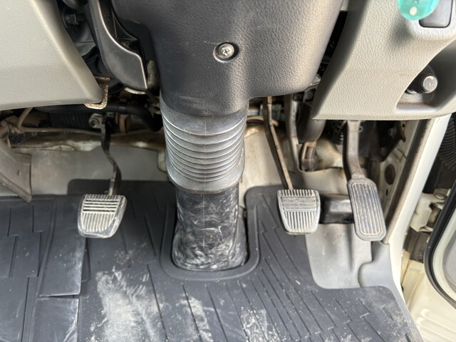 日野デュトロダブルキャブ（Wキャブ）小型（2t・3t）[写真28]