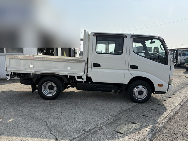 日野デュトロダブルキャブ（Wキャブ）小型（2t・3t）[写真06]