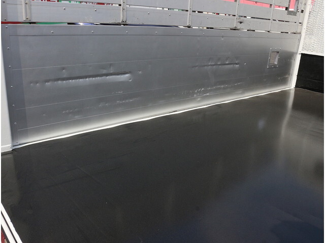 いすゞエルフアルミブロック小型（2t・3t）[写真11]