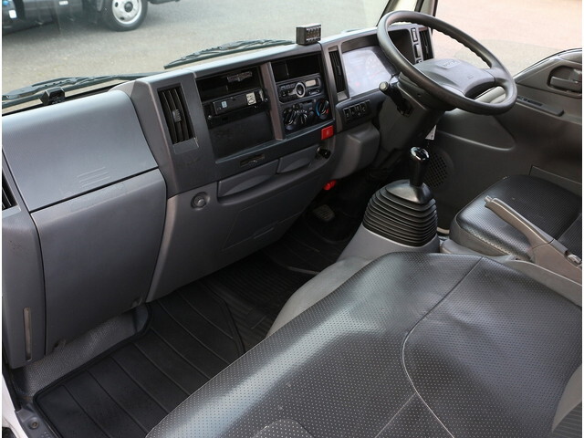 いすゞエルフアルミブロック小型（2t・3t）[写真30]