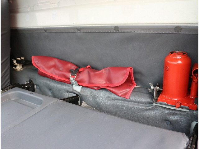 いすゞエルフアルミブロック小型（2t・3t）[写真32]