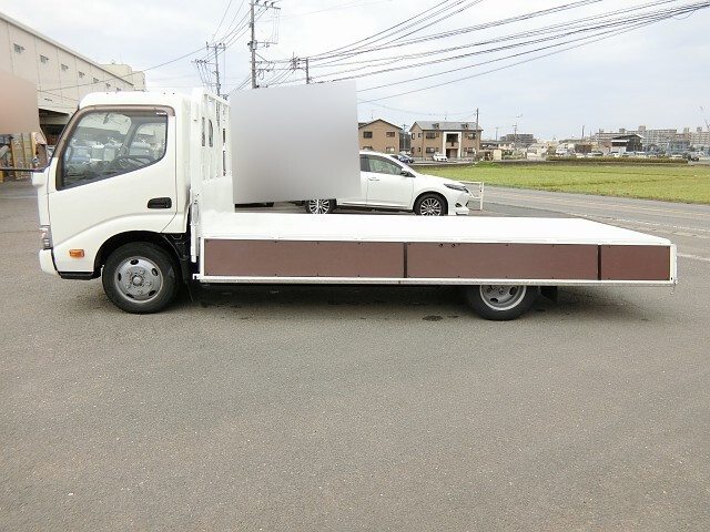 日野デュトロ平ボディ小型（2t・3t）[写真12]