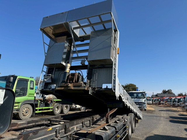 日野プロフィアセーフティローダー大型（10t）[写真12]