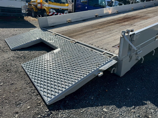 日野プロフィアセーフティローダー大型（10t）[写真09]