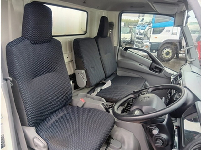 日野デュトロ冷凍車（冷蔵車）小型（2t・3t）[写真20]