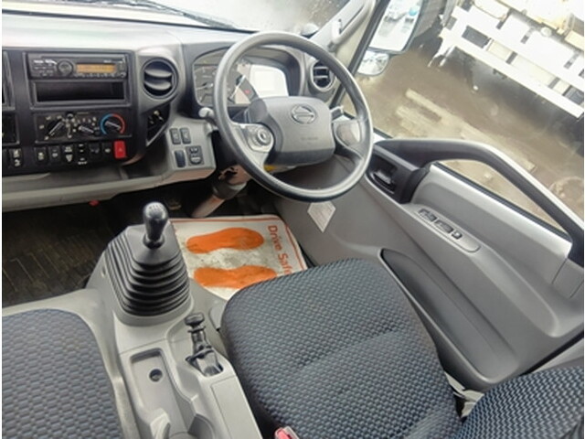 日野デュトロ冷凍車（冷蔵車）小型（2t・3t）[写真22]