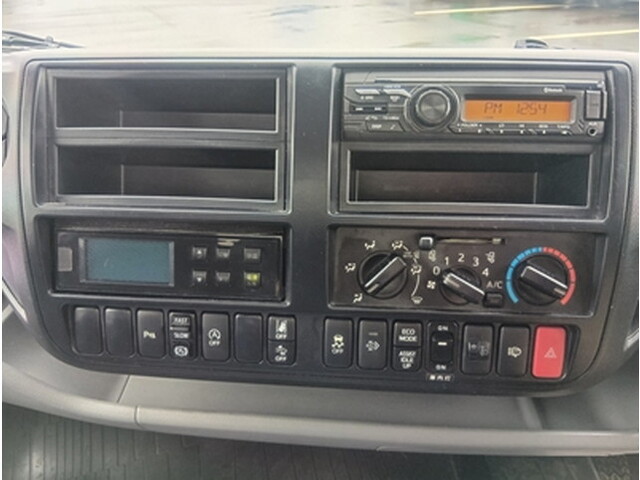 日野デュトロ冷凍車（冷蔵車）小型（2t・3t）[写真23]