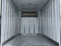 いすゞエルフ冷凍車（冷蔵車）小型（2t・3t）[写真12]