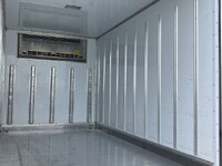 いすゞエルフ冷凍車（冷蔵車）小型（2t・3t）[写真13]