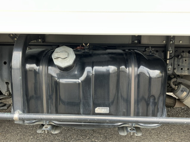 いすゞエルフ冷凍車（冷蔵車）小型（2t・3t）[写真20]