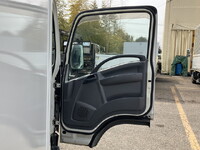 いすゞエルフ冷凍車（冷蔵車）小型（2t・3t）[写真28]