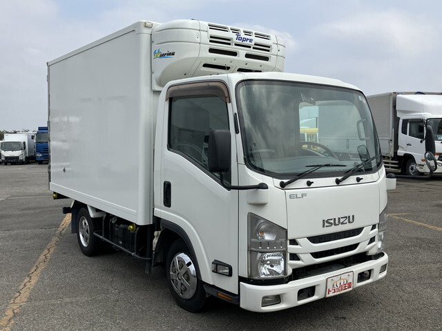 いすゞエルフ冷凍車（冷蔵車）小型（2t・3t）[写真03]