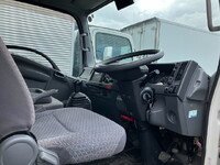 いすゞエルフ冷凍車（冷蔵車）小型（2t・3t）[写真32]