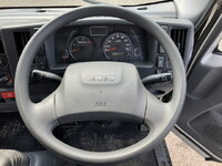 いすゞエルフ冷凍車（冷蔵車）小型（2t・3t）[写真34]